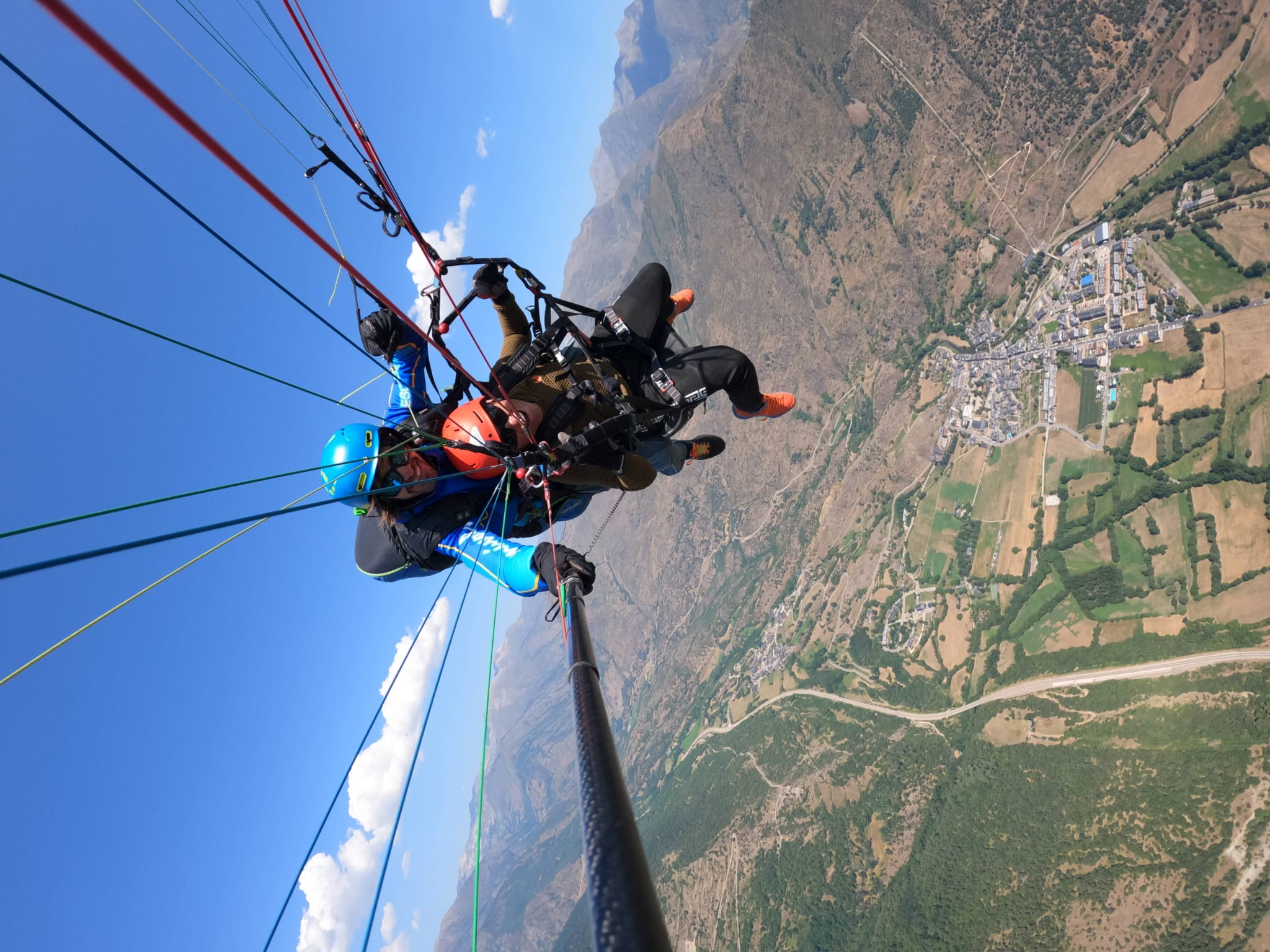 Parapent Entrenúvols Pirineu